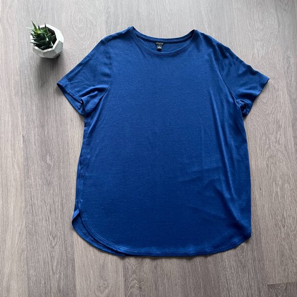 Ann Taylor Cobalt Blue Short Sleeve Knit T-Shit - Picture 2 of 9